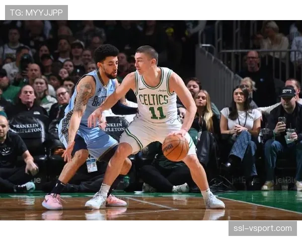 灰熊客场力克太阳，贝恩与莫兰特合砍65分，布克40分难救主