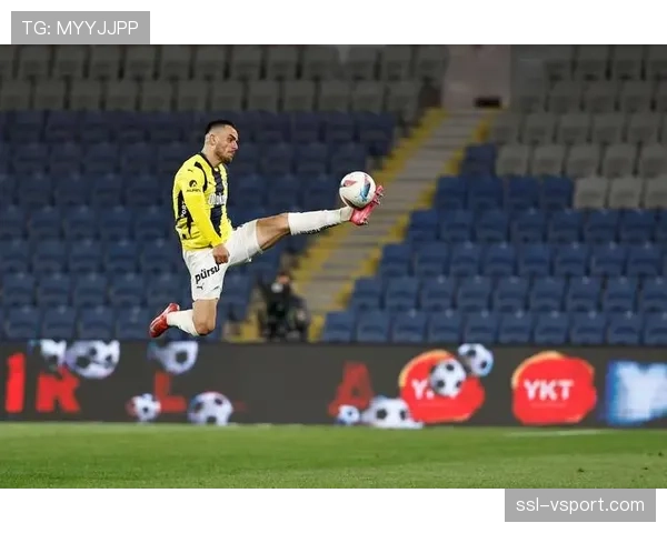 即时战报:那不勒斯前锋奥斯梅恩头球破门,客场取得宝贵进球 即时战报:那不勒斯前锋奥斯梅恩头球破门,客场取得宝贵进球